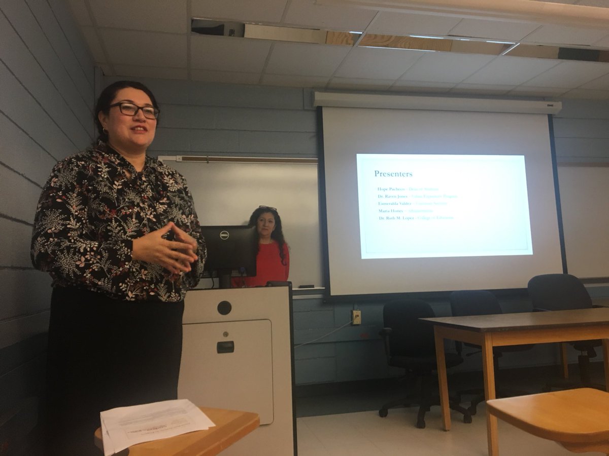 sofiabahena_'s tweet photo. So glad I finally got to learn more about Las Comadres! You all are doing amazing work.  @Ruth13L @mhoney_315 @TxHigherEdSymp @UHCOE  #THES2018 https://t.co/LvKxJ9XTg5