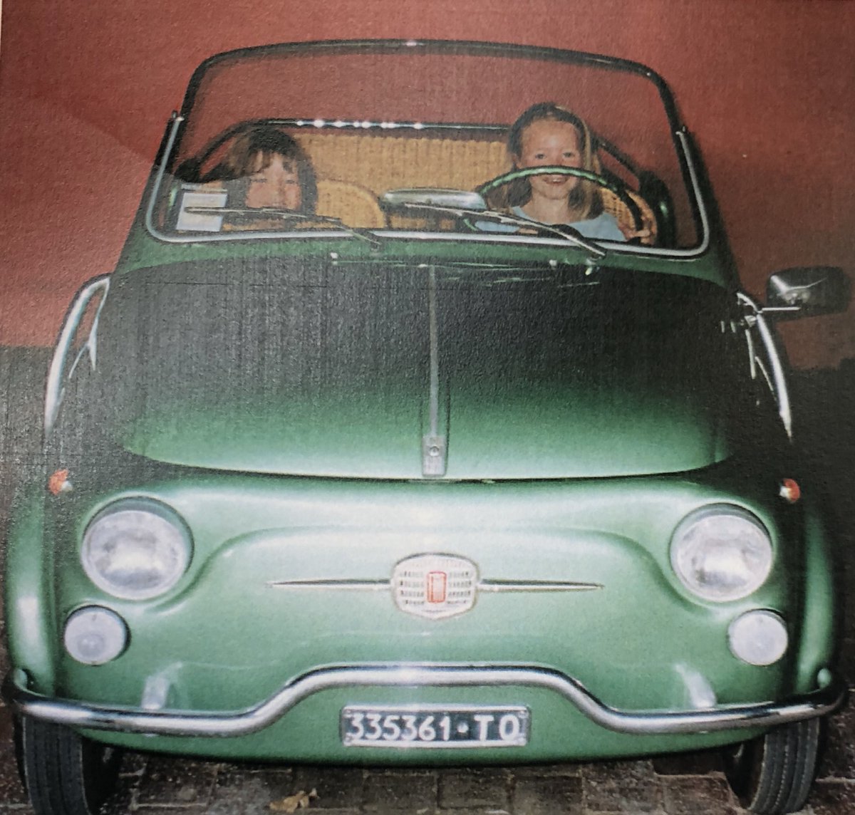 Sir_MRC's tweet photo. @RelaisMeridiana Wonderful to see this beautiful car again. We photographed Grace and Molly in it about 16 years ago. Thank you #EdmondoeAlessandraSegre we’ll visit you again some day!@Gallivanters https://t.co/oomir4Q50p
