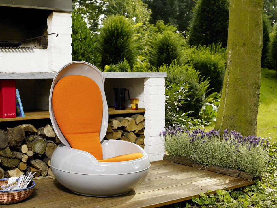Vertigo_USA's tweet photo. Our #GardenEggWhiteFibreglassChair is the perfect piece to add to your backyard! Shop for this unique conversation piece today:
https://t.co/rkxXxUXJiY

#VertigoInteriorsUSA #Backyard https://t.co/eR5LcYWoL7
