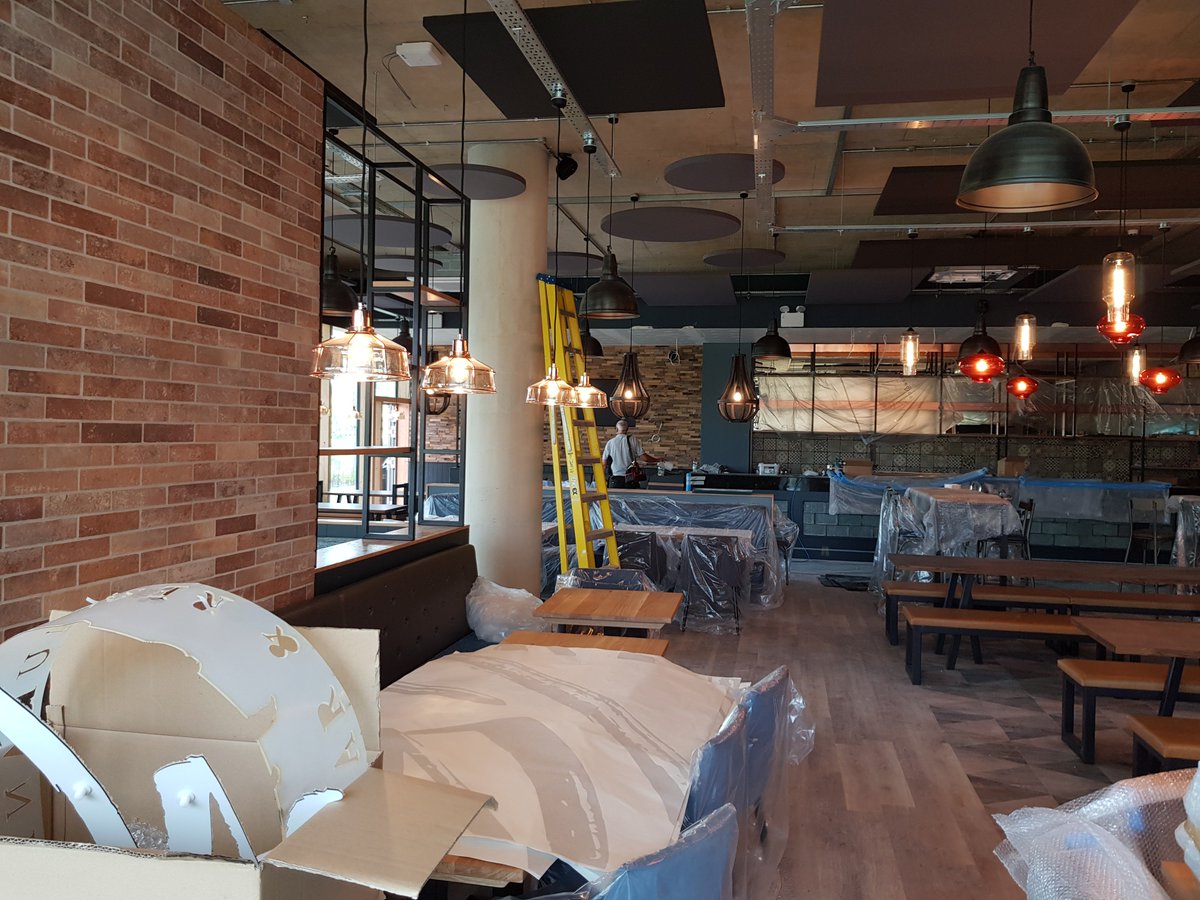 InoxEquip's tweet image. Let there be light !!!! nearly done thanks to the Team @GenieInteriors @HF_Contracts @CEDFabrications @InoxEquip @CEDAUK @MaceGroup @UniNorthants .......a true Shell and Core Scheme