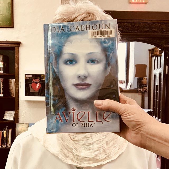 WabanLibrary's tweet photo. It’s #bookfacefriday with volunteer Lynn and #avielleofrhia by #diacalhoun ✨#evilmagic #teenfiction #librariesofinstagram #libraryfun https://t.co/yaCNehZDxq