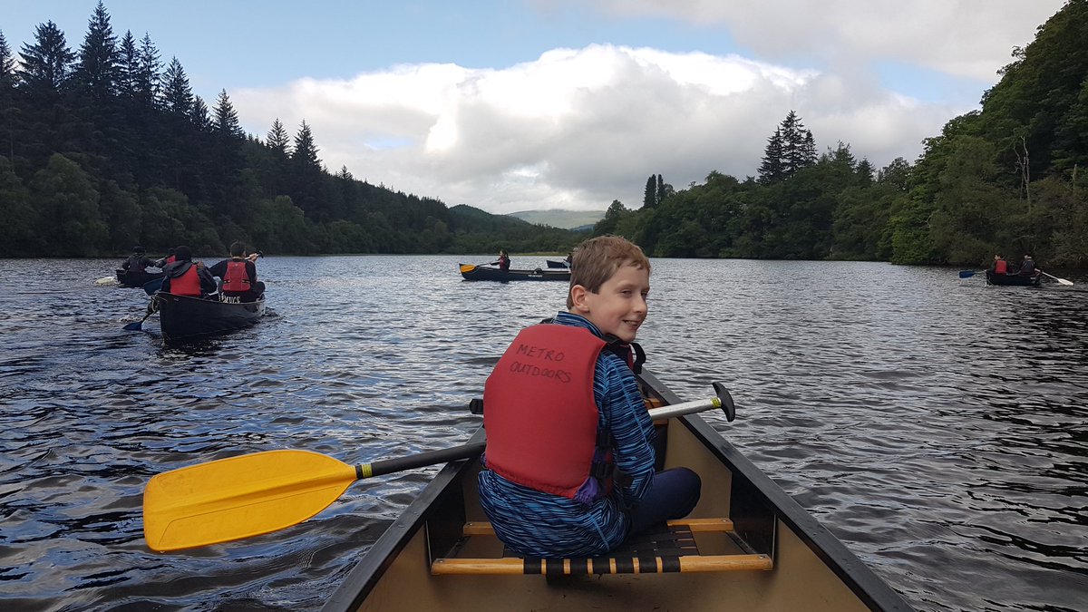 LINKESGLA's tweet photo. Great day out on the water, canoeing on Loch Ard with @metrooutdoors #linkessummer2018 @BBCCiN @VAF_Gla_Connect #HoFoP https://t.co/U9HRec2tZ4