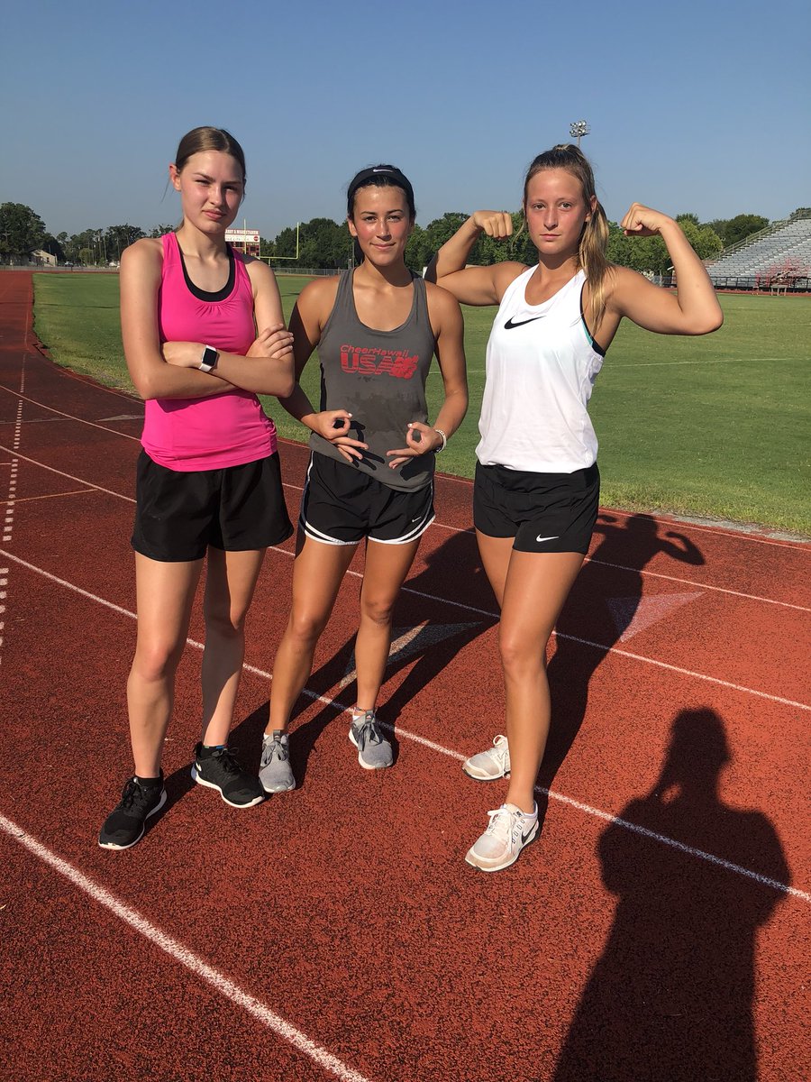 rylee_shugart's tweet photo. From our first 2-a-days to our last🏐 #seniorszn https://t.co/7yickKzcjf