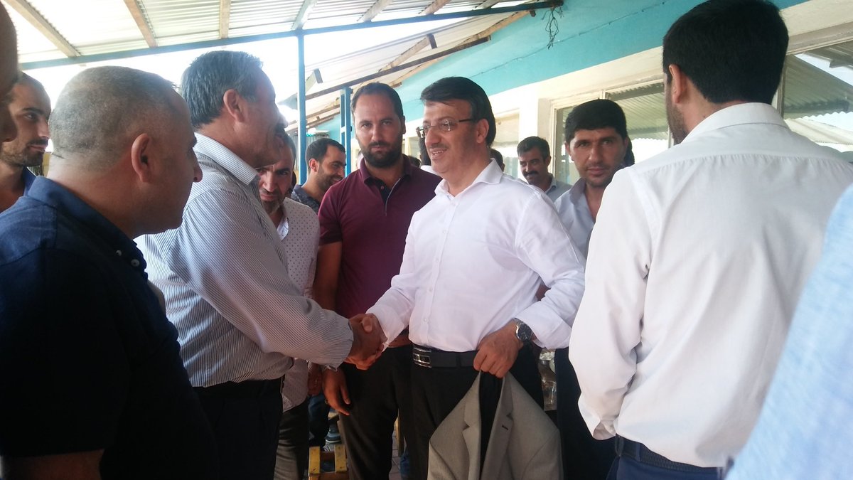 Sürmeli, Santral sokak, şabaniye mahallesinde minibüs yolcuları ile yolculuk yapan İl Başkanımız Kayhan Türkmenoğlu, şoför esnafını da dinledi. Sıkıntıların konuşulması için ilgililerle toplantı kararı alındı.
<a href="/kayhantoglu/">Kayhan Türkmenoğlu</a> <a href="/Akparti/">AK Parti</a> <a href="/mustafaatas/">Mustafa ATAŞ</a> <a href="/mahirunal/">Mahir Ünal 🇹🇷</a> <a href="/sorgunahmet/">Ahmet Sorgun</a> <a href="/RT_Erdogan/">rt_erdogan</a>