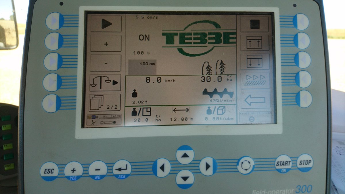 maatschapbos's tweet photo. Rtk gps gebruiken we al 12 jaar. Toch is pas vandaag voor het eerst gebruik gemaakt van de techniek om dosering te variëren binnen een perceel. Oudman uit Pieterburen heeft variabel geitenmest gestrooid op basis van opbrengst en satellietdata m.b.v. de KORE portal. #plugandplay https://t.co/FZHm5kwtRW