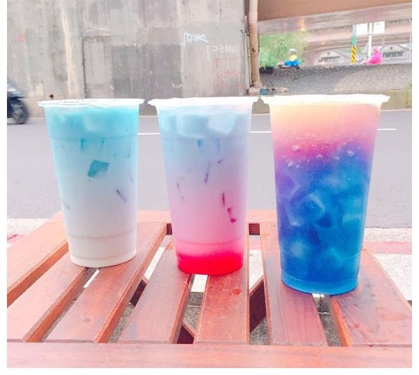 12x12wpb's tweet photo. Meet Bubbly Boba: A pop-up with delicious drinks and desserts from around the world that will transport customers without having to travel. Bubbly Boba creates a colorful environment that encourages everyone to relax and have fun!
Who is ready to relax?
#12x12wpb #KnightCities https://t.co/TjNX8UGXUl