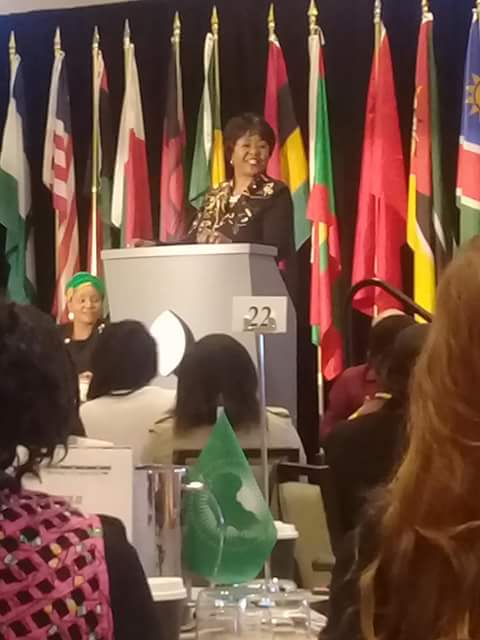 mslivramento's tweet photo. I cant express the power and impact of this woman's words on me! 
What is this?!!!!
#ADYLSUMIT2018 #ADYLS2018 #MWF2018 #YALI2018 #MYMANDELALEGANCY #CABOVERDEISHERE #BUBISTANHACRETCHEU @ArikanaC @_AfricanUnion https://t.co/mvY10iVQD6