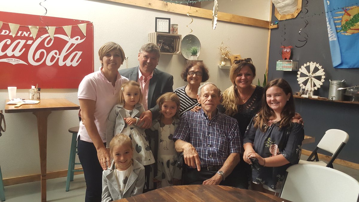 Brad Sellers was guest speaker at Rotary. It was also perfect time to get a family foto. See thehenryettan.com