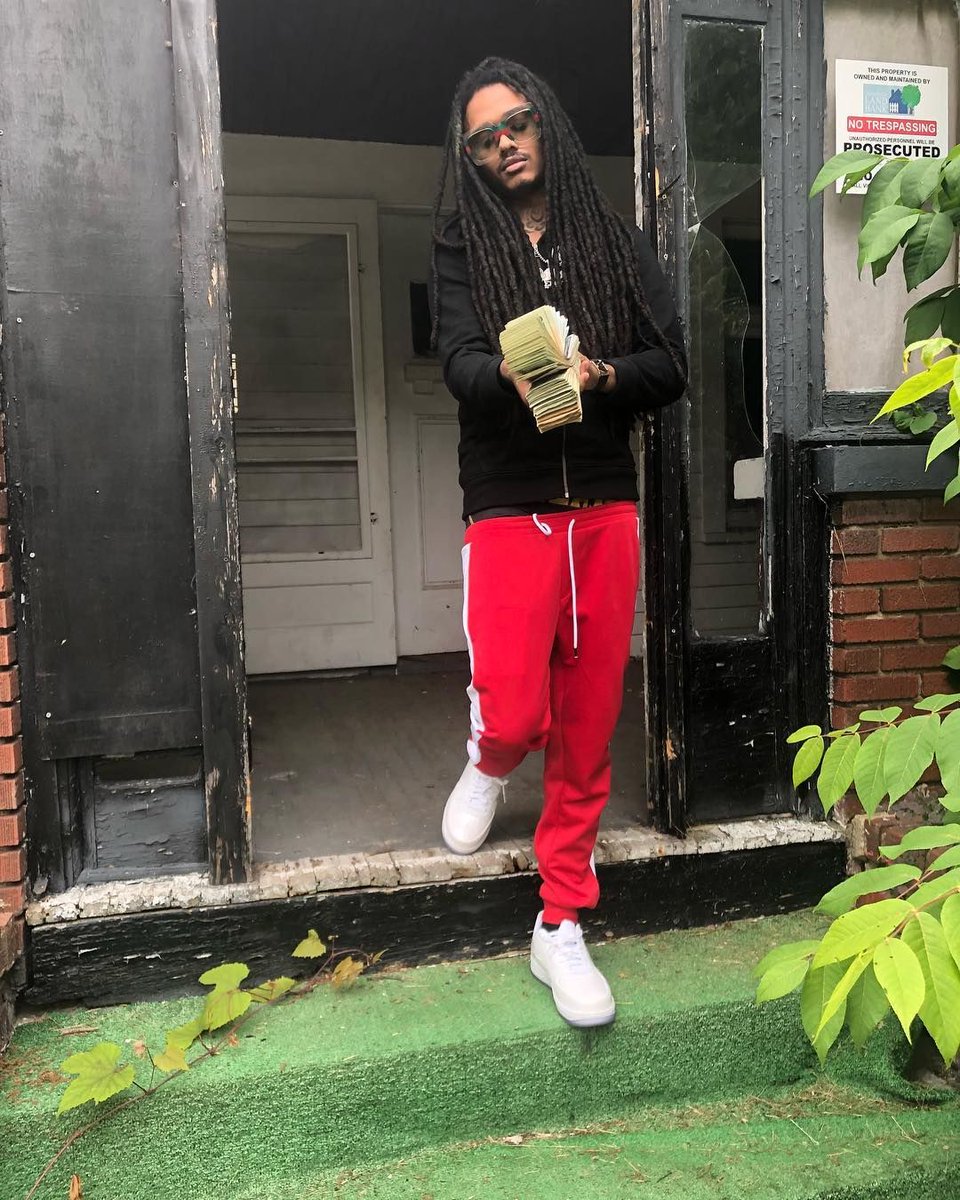 ChiefersDaily's tweet photo. Maryland's @LilDudeluciano delivers a fucking fye new single where he switches it up entitled "Thug Love". 

Check out the @boofkin-produced record here: https://t.co/WSr4KfaM34 https://t.co/TDH6p4EDsf