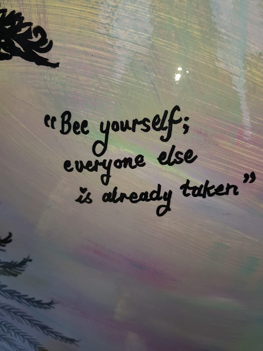 hilary98887546's tweet photo. #BeeInTheCity #beeYOUtiful https://t.co/C4Ps0D5kQ1