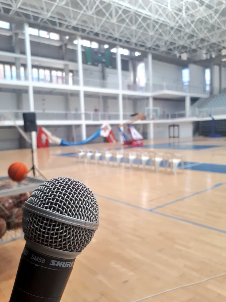 DaniHdez93's tweet photo. #Baloncesto: Aún suenan los tapones de @waltertavares22, los triples de #SebasArrocha, los mates de @LCSikma43, las instrucciones de #TxusVidorreta, el bote de @OpuntoApunto y @ale15lopez_ . Hoy visitamos el #RobertoEstrello. https://t.co/h7PPx8Ln9P