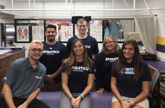 Athletico's tweet photo. Our #AthleticTraining team held their first annual Affiliate Day yesterday, where new #AthleticTrainers had the opportunity to see other training rooms and learn some new tips and tricks! 📝 #AthleticoSigningWeek https://t.co/87cKcrzNFX