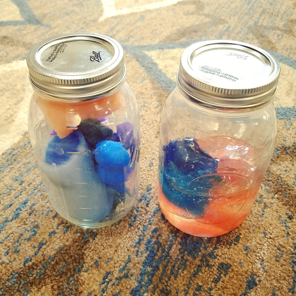 dangerouslilly's jar of pure silicone sex toys vs. jar of porous/toxic toys,  both at least 4 years old. Yuuuup. This is why sex toy materials matter.  #SFS18
