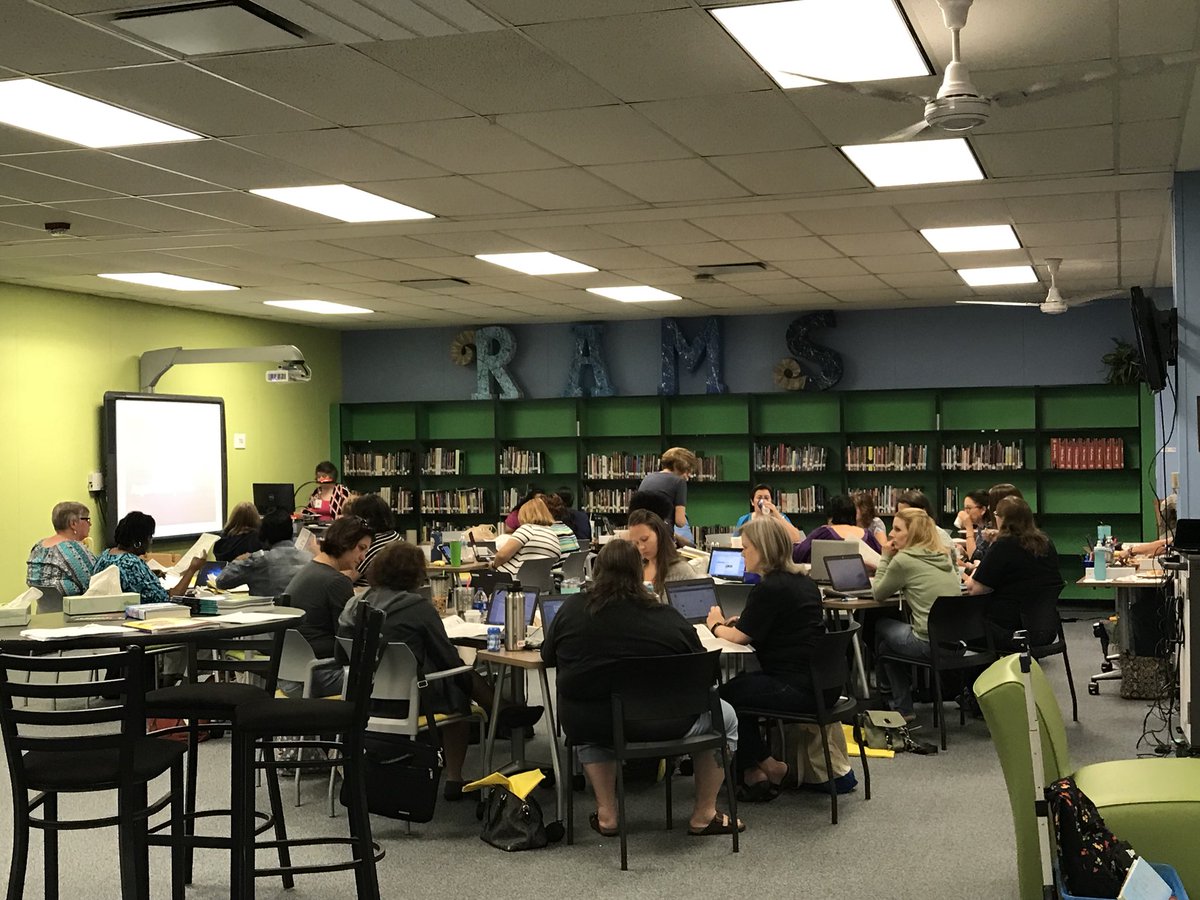 HNGCLibrary's tweet image. @Alief_Libraries  librarians prepping for the year at August meeting. #profdevt