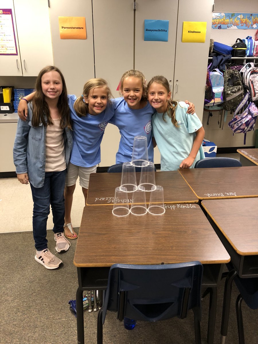 _PaigeGuthrie's tweet photo. STEM challenge accomplished!@bullardbulldogs https://t.co/EORblSOEcH