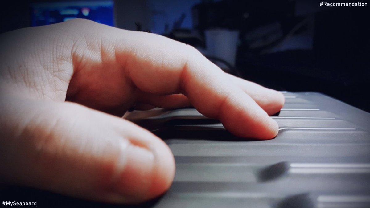 _Mr_Moss_'s tweet photo. I recommend the Seaboard for any creative person. Take the chance to try it once in your life. Load a nice preset, put your fingers on it and let your imagination guiding your steps to discover a new way of playing and creating Music ! @WeAreROLI #MySeaboard #Recommendation 🎹🤚 https://t.co/3kWsMqqgOu