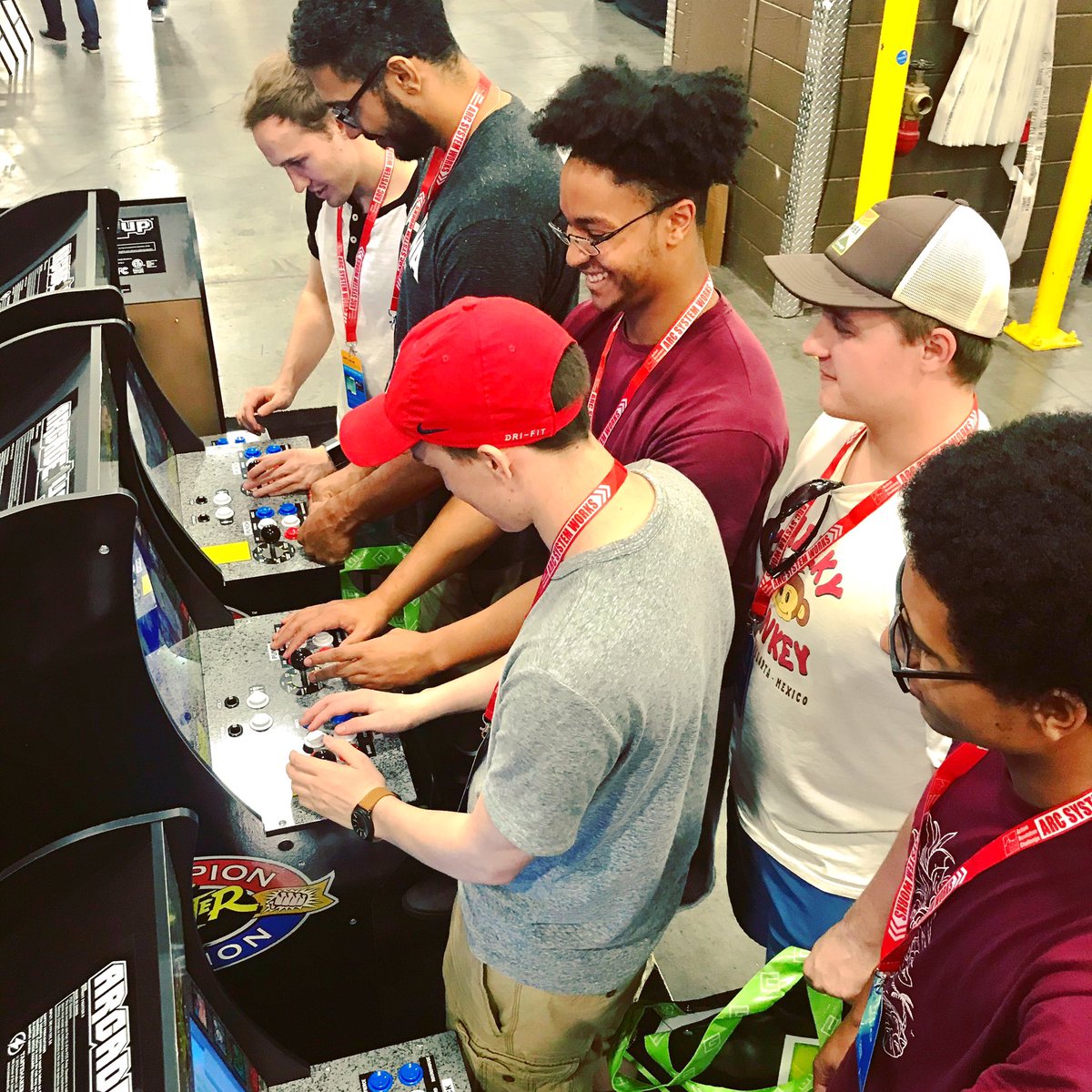 arcade_1up's tweet photo. Look at all those smiles! 😀🕹🥊💥 #EVO2018 #EVO https://t.co/FGh1NrMcCz