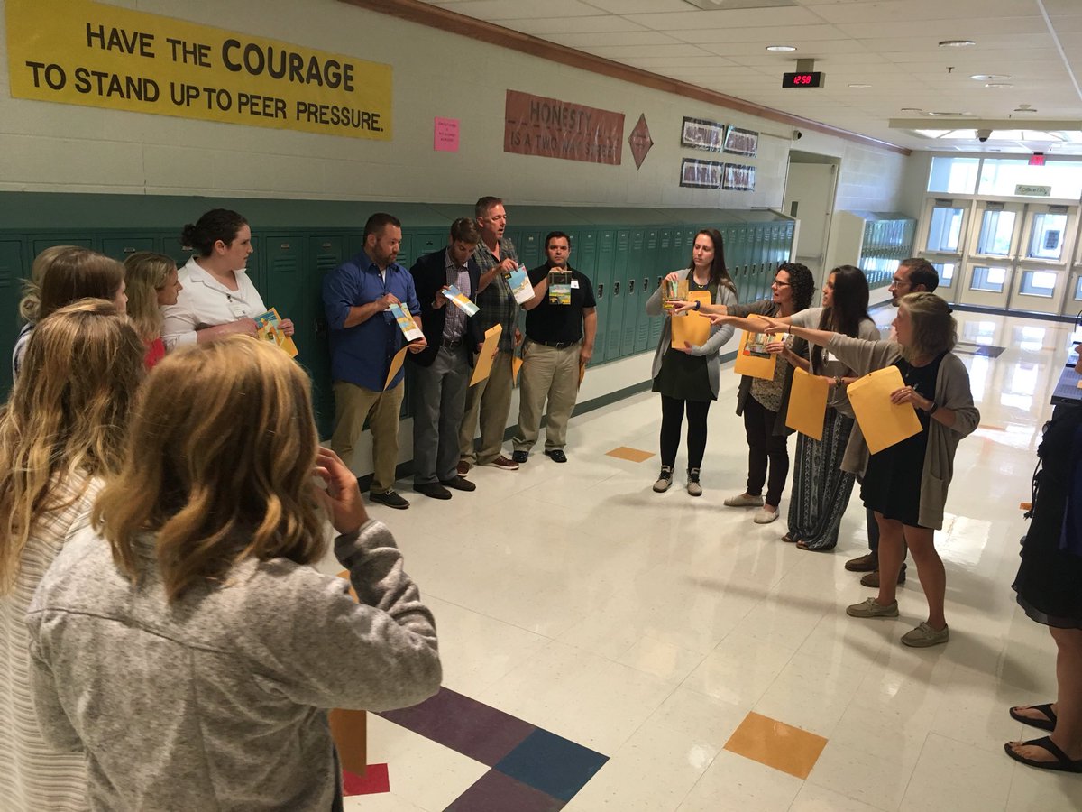 New teachers collaborating to solve a zoom problem before school starts. #connectedlancer