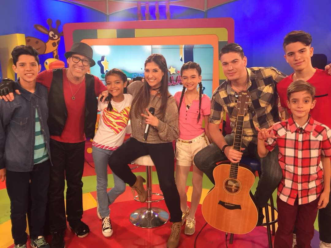 CEstrellasTV's tweet photo. Consentidos te invitamos a disfrutar de una gran cantante Venezolana @Aishastambouli que vienen a compartir con nosotros y hacer una interpretación fascinante del tema #TeQuiero así que te invitamos a sintonizar tu programa favorito #ConsentidosEstrellas https://t.co/P9zKIBN8b2