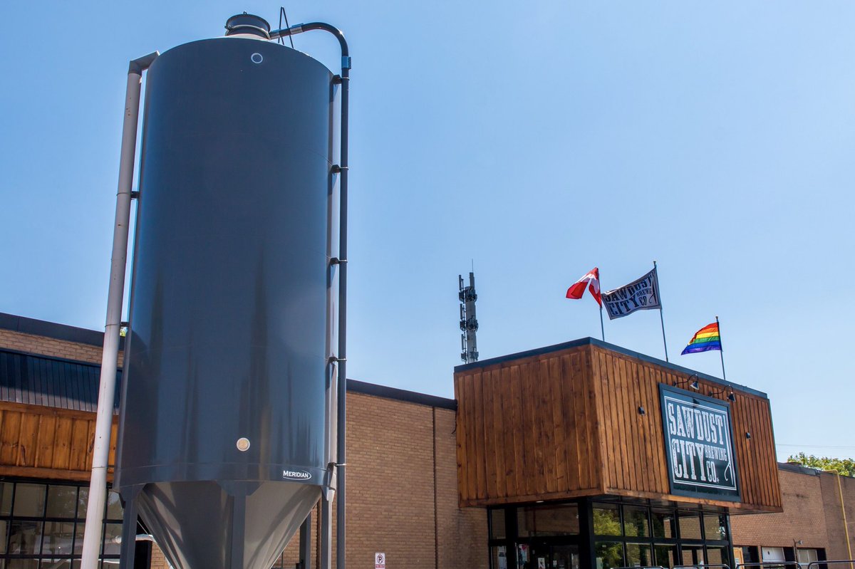 sawdustcitybeer's tweet photo. HAPPY LONG WEEKEND! It’s going to be an awesome one at the brewery! We’re sponsors of the amazing @sawdustcitymusicfest in Gravenhurst, we’ll be pouring at the spectacular #SessionMuskoka craft beer fest Saturday in Bracebridge, and the brewery itself is open everyday as usual! https://t.co/u5wMaP0PPR