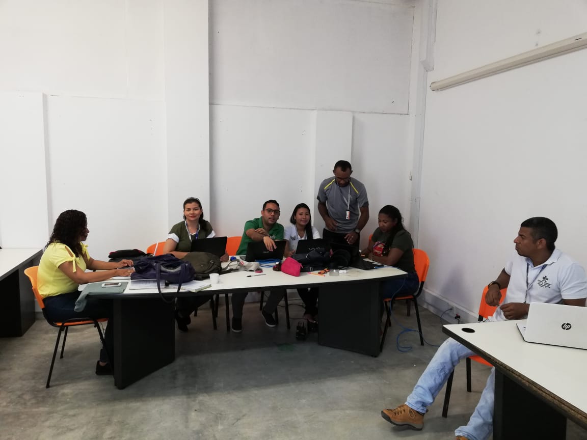 SOCIAL2SENACFMA's tweet photo. Vamos camino a la calidad de la formación con nuestros muchachos, continuamos trabajando el equipo ejecutor del tecnico en construcción de edificaciones. 
@SBDIR_SENACFMA 
@SenaCfma https://t.co/MudbkOWxyX