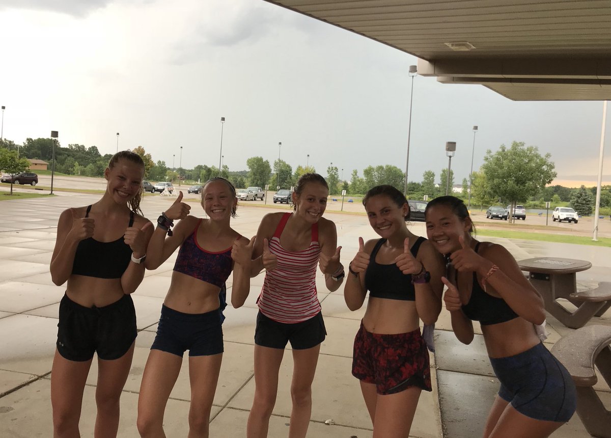 PLGirlsCross's tweet photo. T-10 days until the season and nothing can stop these ladies, not even thunderstorms 🤩 #friyay #whatdoesntkillyoumakesyoustronger https://t.co/RQneTgdxuo