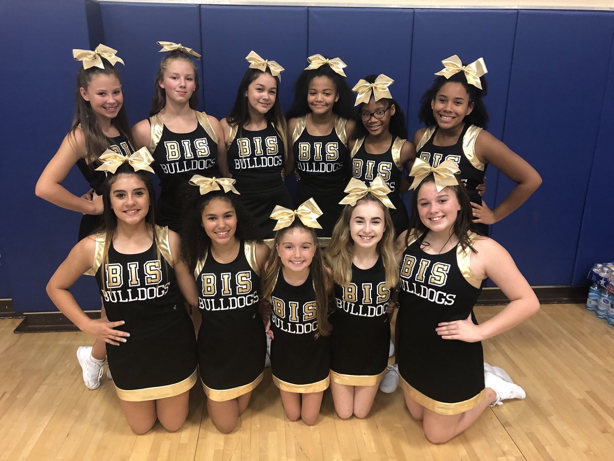 Loving our new game day uniforms!! These girls have been working so hard! Super proud of them🖤💛 #BIScheer #cheercamp #bulldogs