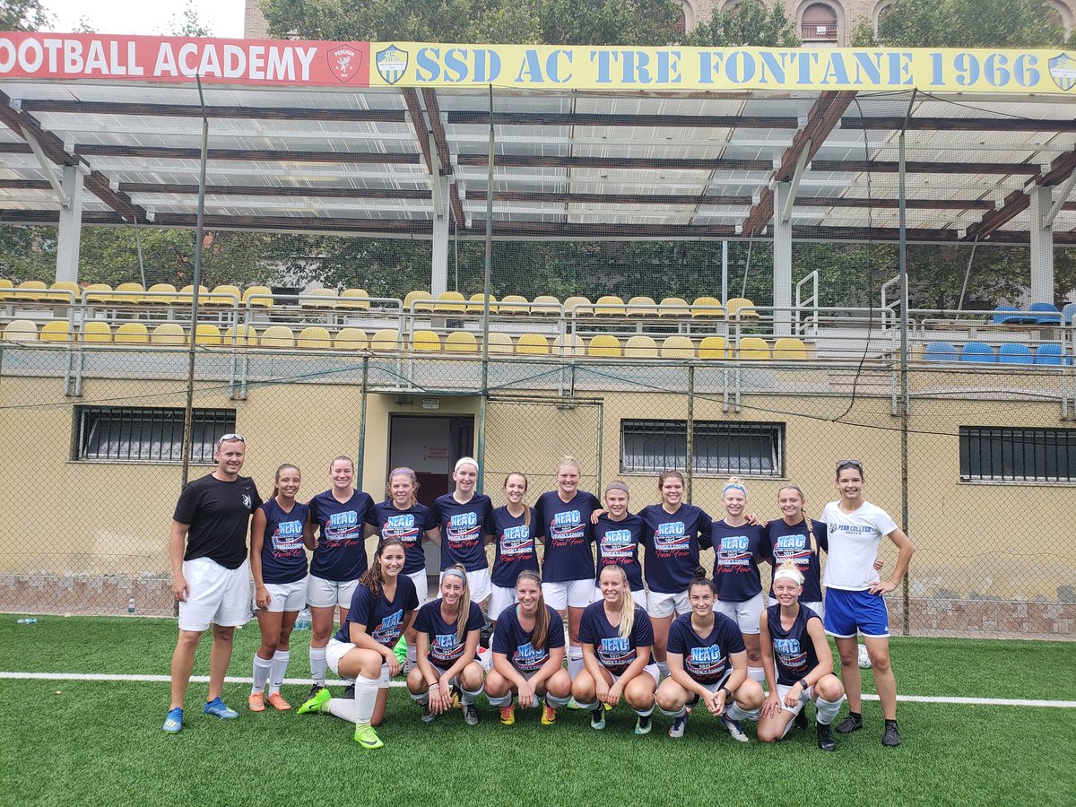 PCTMensSoccer's tweet photo. The @PCTWSoccer had a great first training session despite the jet lag #globalpenncollege #goPCTwildcats https://t.co/II1jyyDvgF