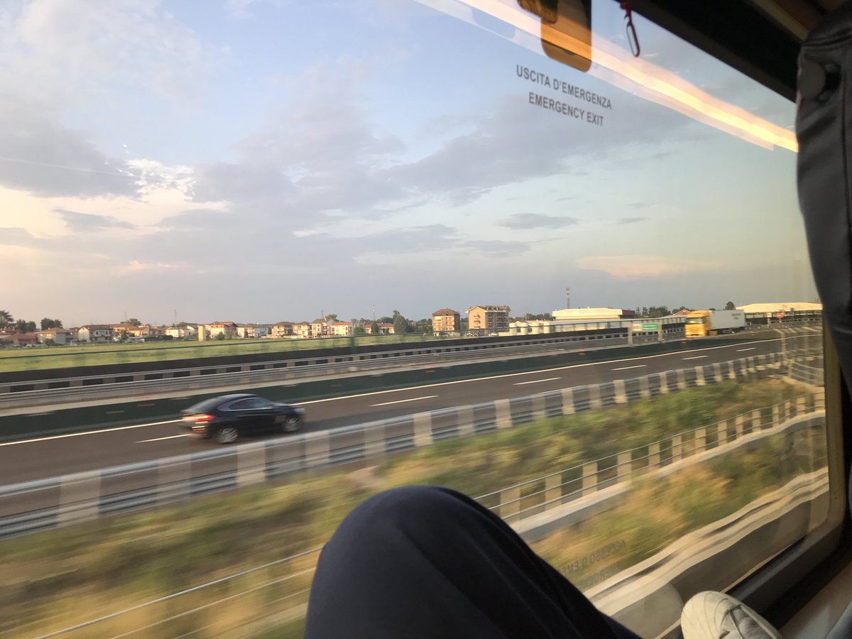 “La vita è fatta di scelte, alcune le rimpiangiamo, di altre ne siamo fieri. Alla fine siamo ciò che scegliamo di essere'' Graham Brown. Buone vacanze a me