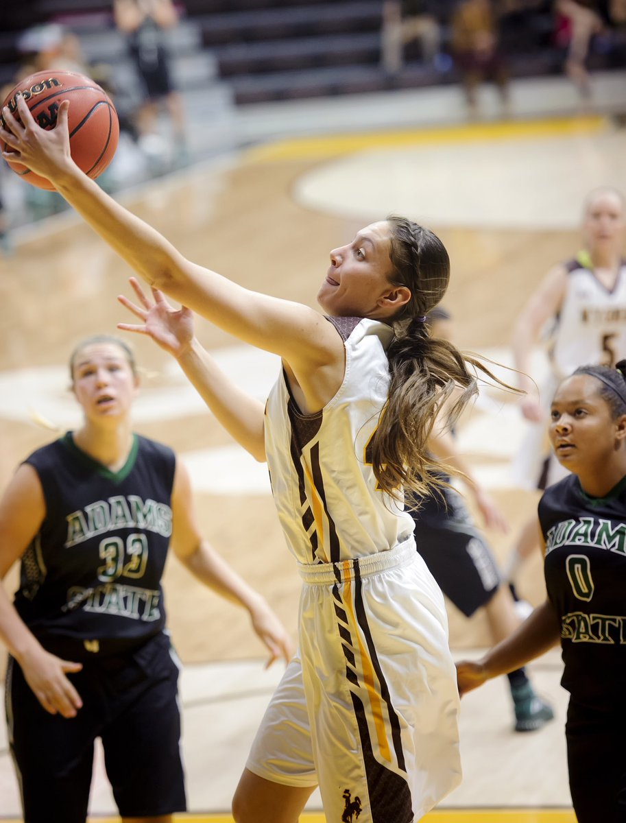 wyo_wbb's tweet photo. Happy Birthday to our Senior from Nebraska, Rachelle Tucker! #OneWyoming https://t.co/BtBbXF5eW8