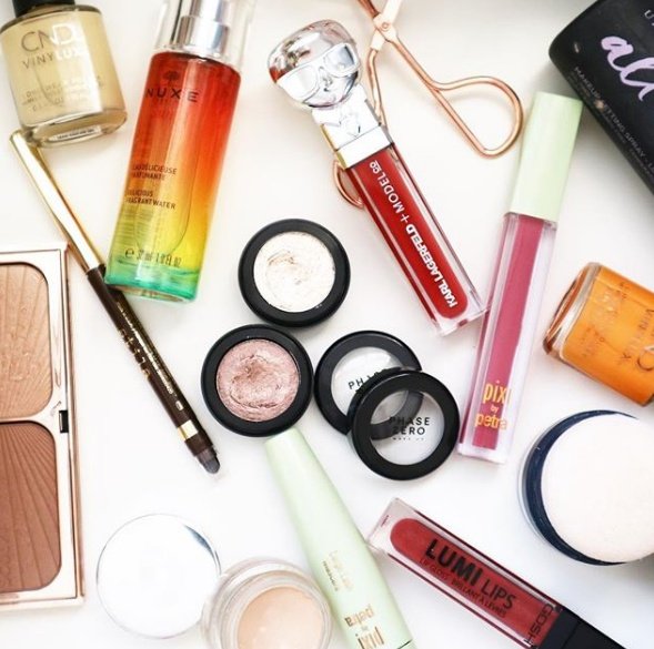 CatalystPR_'s tweet image. Be like @bdpblog this summer and make GOSH Copenhagen's Lumi Lips one of your summer picks! 😍

#goshcopenhagen #goshcosmetics #gosh #makeup #lipgloss #beautyblogger #bblogger #beautyblog #bbloggers #beautybloggers