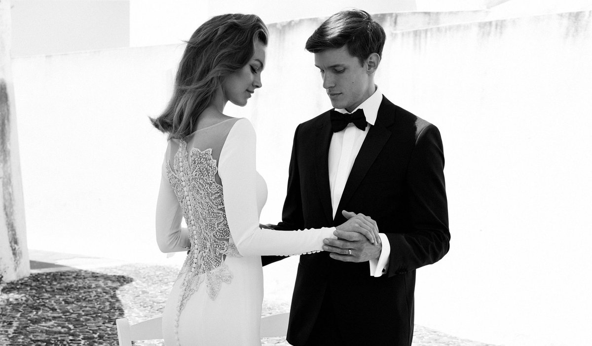 VividBridal's tweet photo. Our Justin Alexander Trunk Show ends on August 5th ☹️ Make sure to book your appointment🗓 today so you can try on these fabulously gorgeous gowns AND save 10% off🙌🏼 the purchase of your dress!
We can’t wait to meet you this weekend #vividbride ! 😉 https://t.co/Hc3iK0rzpy