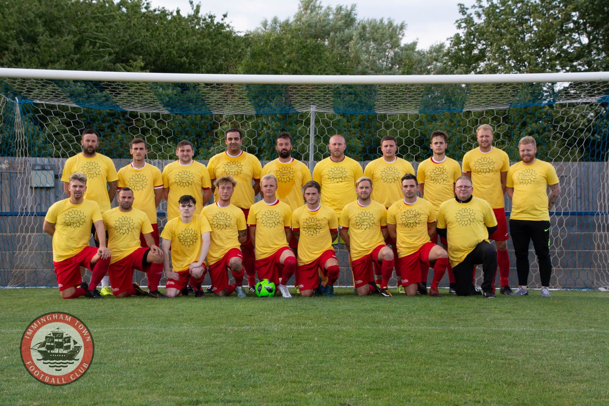 lewsphotography's tweet photo. Photographs from Wednesday's (01/08/18) @BartonTownOB game against @ImmTownfc - Nice to see ITFC supporting @AaronsBattle  https://t.co/P1f023fky7 https://t.co/wkDrs88QY9