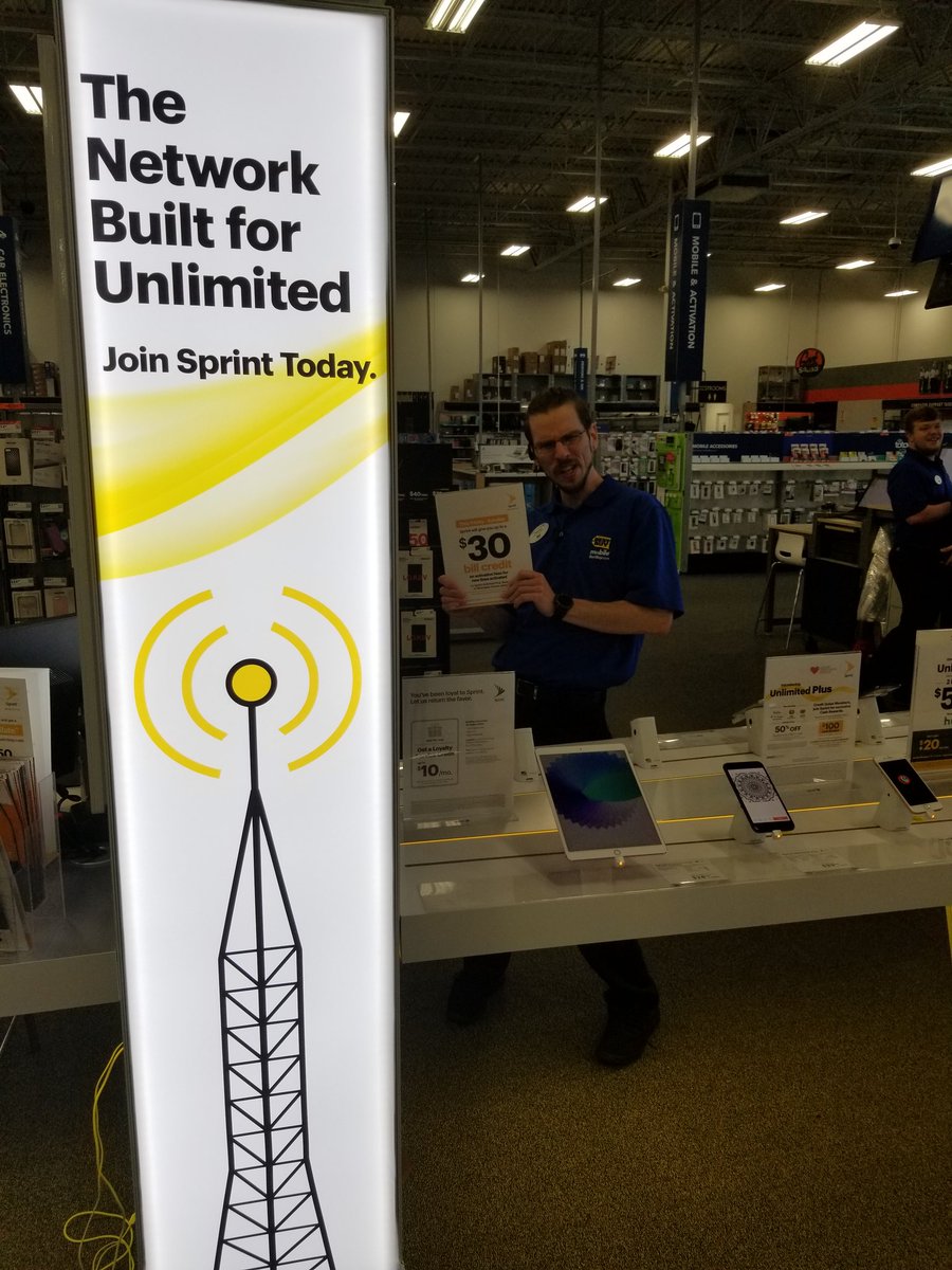 Best Buy 23 is on fire with the waived act fee credit. Where else can u get 4th and 5th line for free.  #SprintUnlimitedPlus. <a href="/AzraSmailagic/">Azra Smailagic</a> <a href="/TimMiller44/">Tim Miller</a> @JWeav11