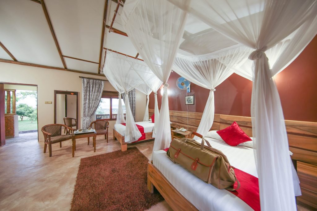 AhaJonathan's tweet photo. Because my country 🇺🇬 is often portrayed as a badly taken #selfie, I choose to share a few stunning locations I’ve been to. 

📷1-   Apoka Safari Lodge
📷2-  Pakuba Safari Lodge
📷3-  Crater Safari Lodge
📷4-  Kyangabi Resort

#VisitUganda #PearlofAfrica https://t.co/WL7hnvYD1X https://t.co/y0iO6a42vC