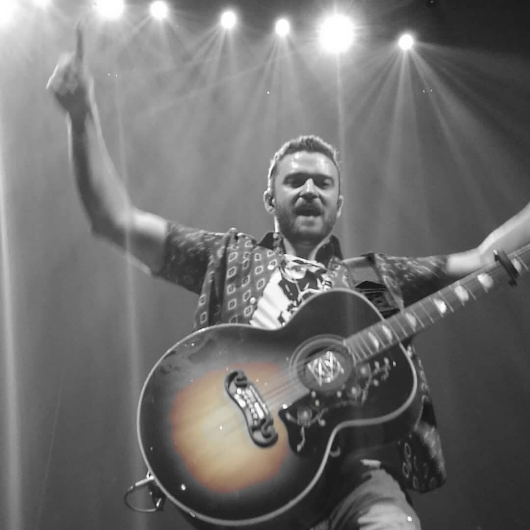 JTYesGawd's tweet image. I love it when he plays guitar #JustinTimberlake