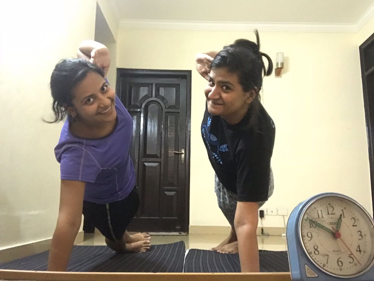 Vidushi1609's tweet photo. If you don't want to look like a clock, don't look at the clock. π
#12:50am #GoalNoGol #WellnessWeek2018 #MastercardEmployees https://t.co/2bTCmnHaon