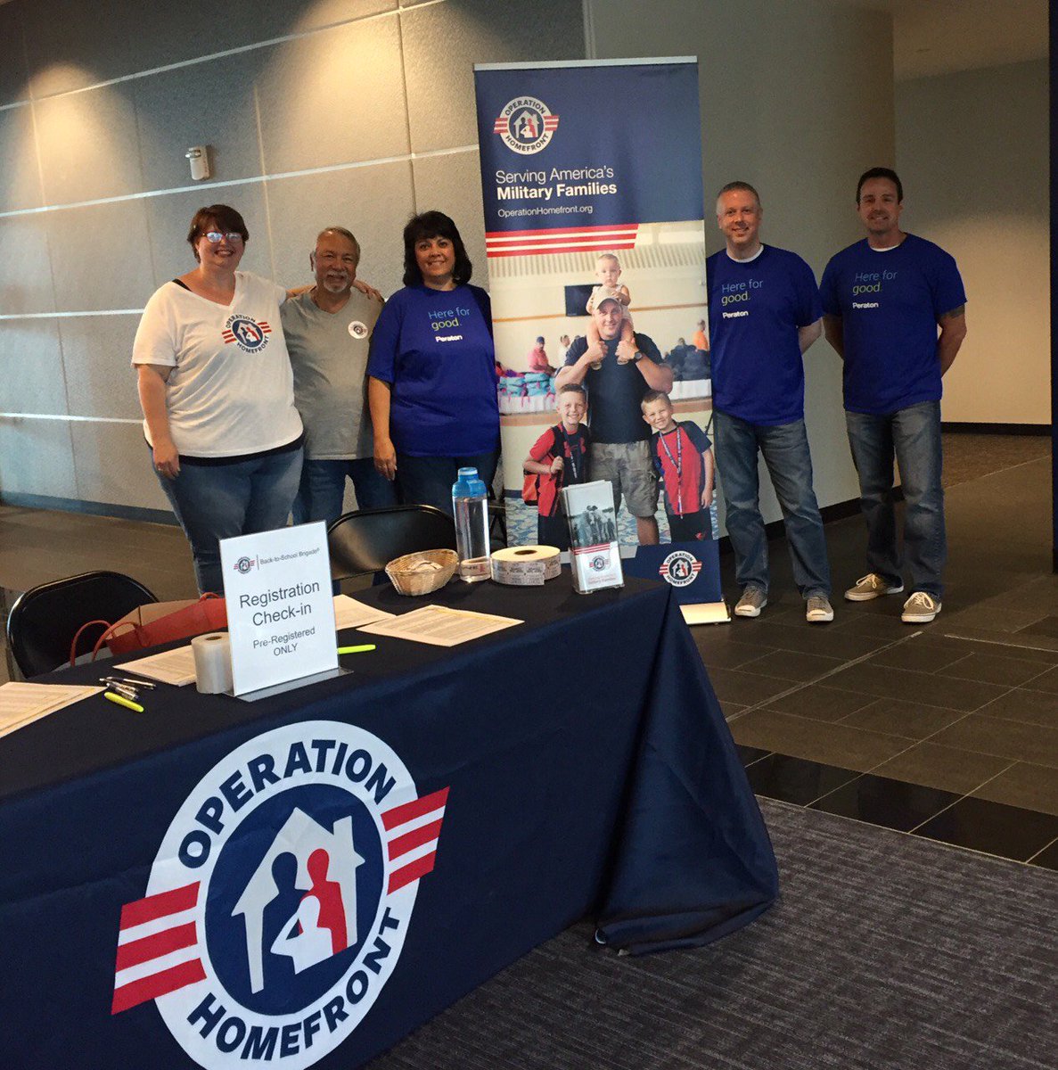 PeratonCorp's tweet photo. Paper📝✅, pencils✏️✅, notebooks🗒️✅. Today, our #ColoradoSprings employees volunteered with @Op_Homefront , helping them distribute more than 500 backpacks filled with all kinds of school supplies for children in military families! #BTSB2018 #PeratonLife https://t.co/tNElIYK8nB