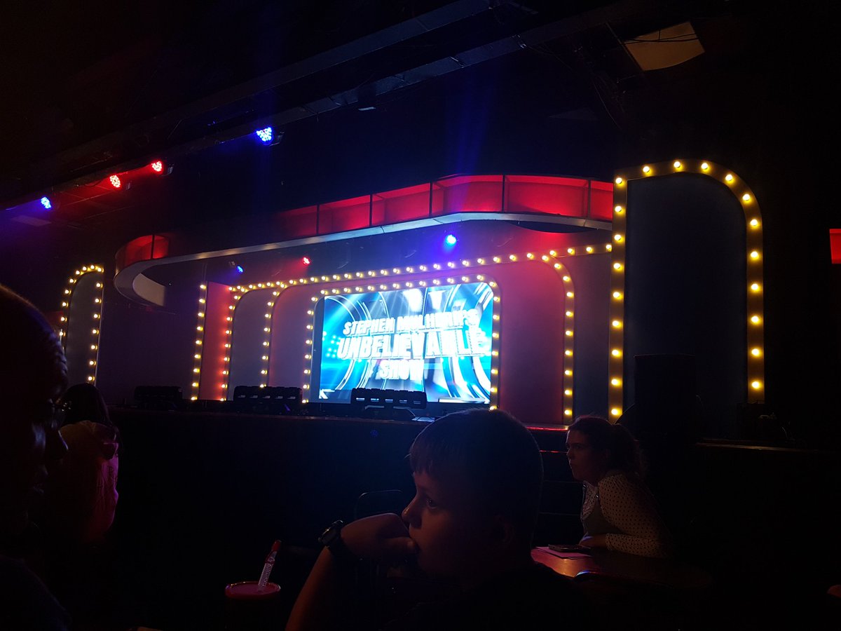 89_kev_bcfc's tweet photo. Waiting for the @StephenMulhern show. It's going to be UNBELIEVABLE!! #butlins2018 https://t.co/KqIAckqAm0