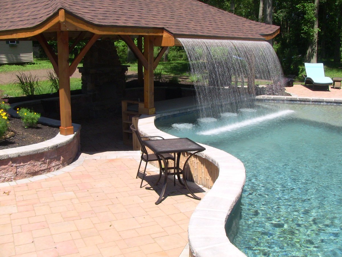 JoshLandscapeCo's tweet photo. Look at this beautiful custom waterfall! Would you just look at it!
#JoshLandscape https://t.co/8DnDJ4kMwT