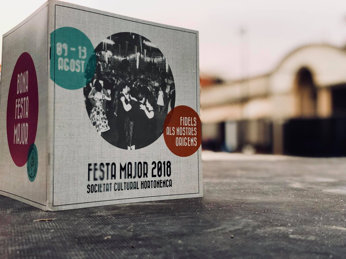 schortonenca's tweet photo. Ja la tenim aquí! La #festamajorsch18 ja és a tocar.
Recordeu que estarem a La Pista venent els tiquets pels actes els següents dies: divendres 3 d'agost de 22 a 24h, diumenge 5 d'agost de 19 a 21 h i dilluns 6 d'agost de 22 a 24 h. https://t.co/MDZ0qhyIwg