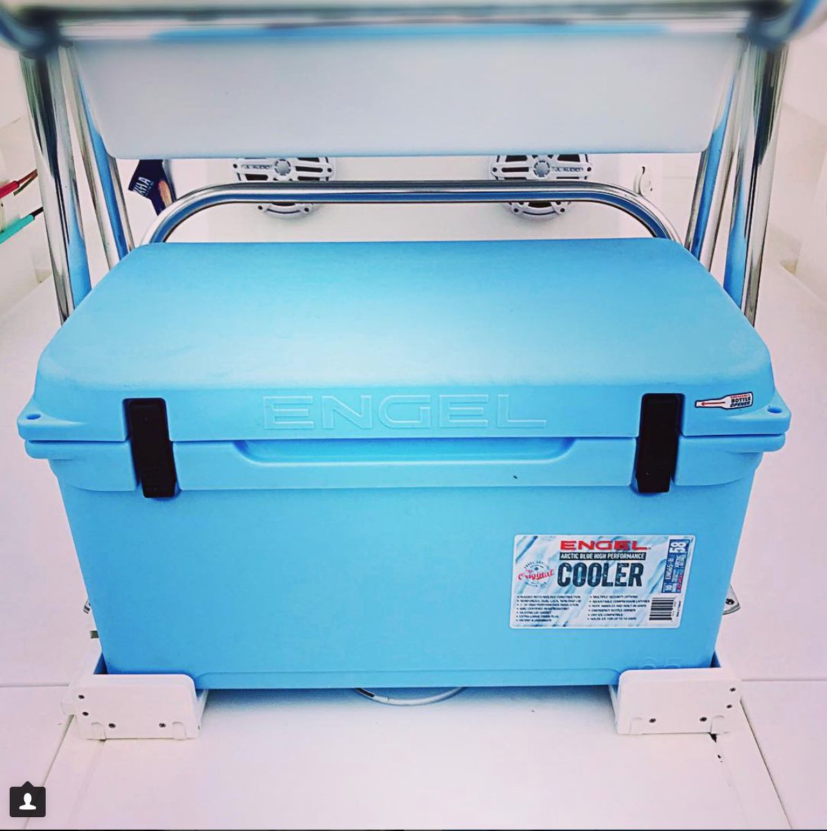 EngelCoolers's tweet photo. #frustratedladies say "Keep your beverages ice cold and your fish too with an @engelcoolers ! We set one of ours up under our leaning post with an Engel slide out! Easy install and perfect space saver!" #frustratedamateurs #frustratedtv #engelcoolers #engel #keyskid #slideout https://t.co/Vxm1jVDlT6