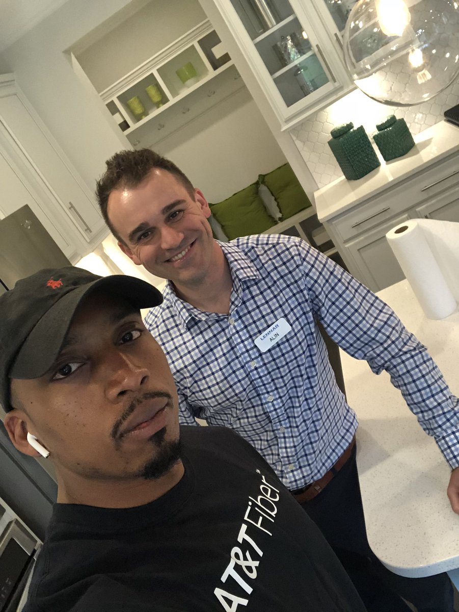 Winning local, new townhome development! #MidAtlanticTAKEOVER #tmt #FridayMotivation <a href="/404girl/">Betsy Francis</a> <a href="/AllyG52/">Allyson Gilberto</a> @MidAtlantic1860 #RDUtackover