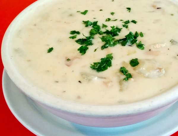 BerkeleyBrennan's tweet photo. We make #Soups fresh everyday from only the Finest Ingredients. Today: New England #ClamChowder with Real Clams or Hearty Broccoli Potato Soup #Lunch #HomeStyleFood #Restaurant #SportsBar #BayArea https://t.co/pPbu9MltVJ