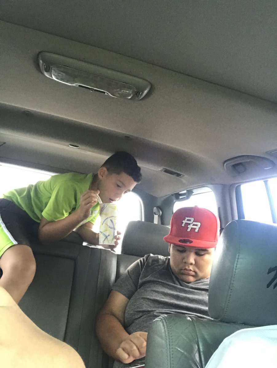 mason1820's tweet photo. Living happy with my kids sanchez squad 💯💯💯 https://t.co/b5KssvEcP7