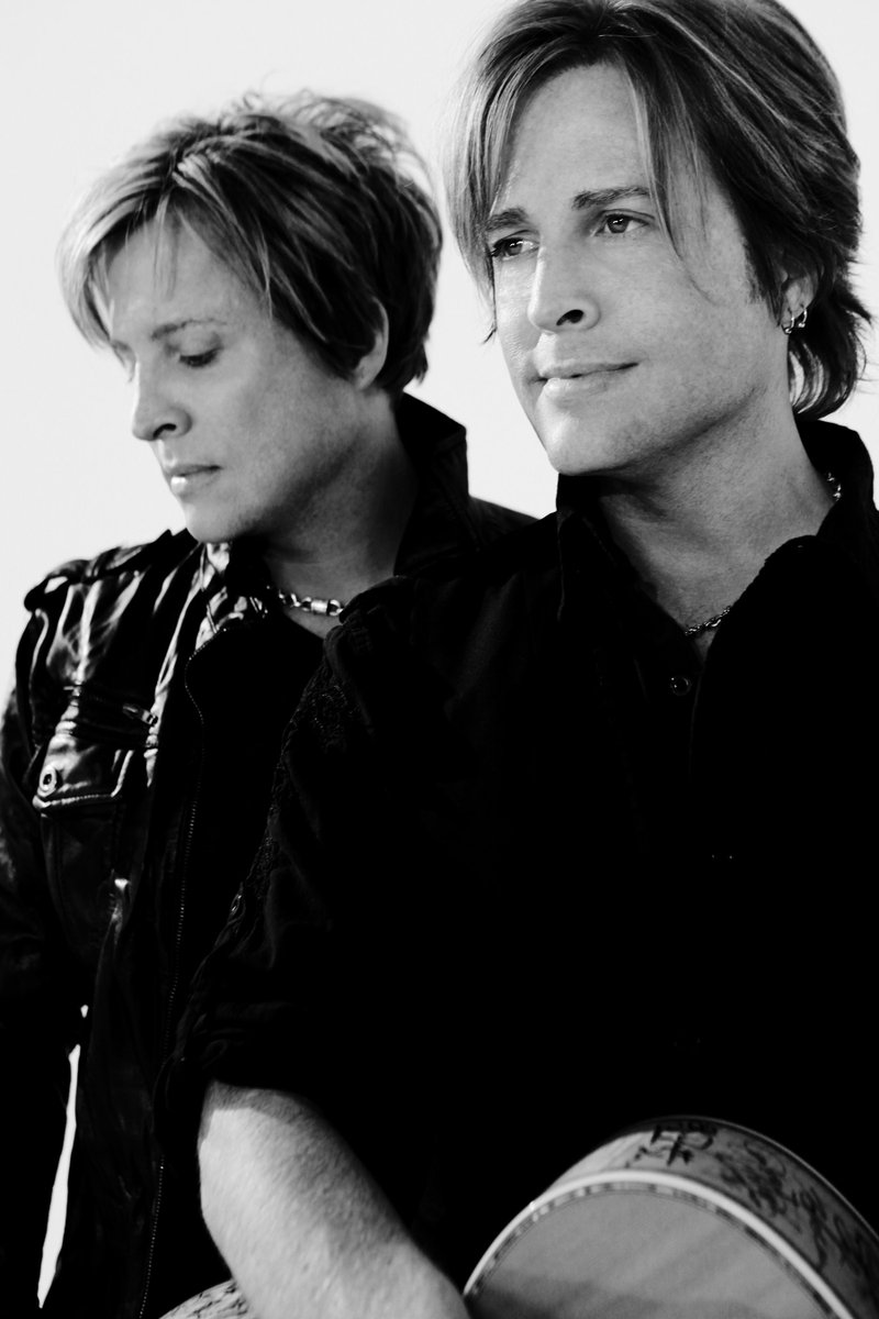 MatthewandGun's tweet photo. Celebrate @BillHot100 this weekend with #RickyNelsons first No. 1 single, #PoorLittleFool. Watch us perform it live at the @sarasotaopera House as @RickyNelsonRem on 8/18. https://t.co/oMqpakk7je