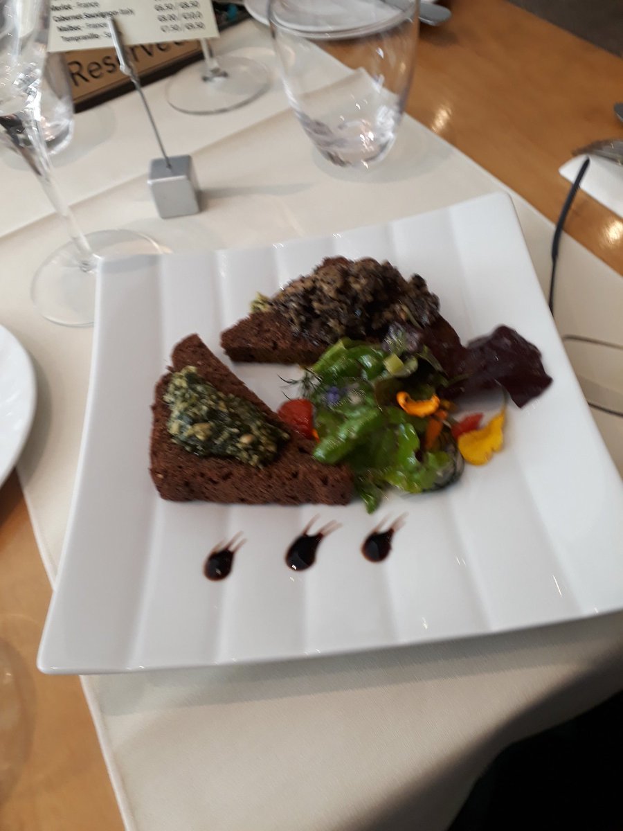 medievalmilekk's tweet photo. Mmmm... look what Truffles served up to #foodiedestinations #kilkenny  today during adjudication day. Thanks for the beautiful welcome, and the beautiful food. It's a picture... https://t.co/6GcUb2eGfF
