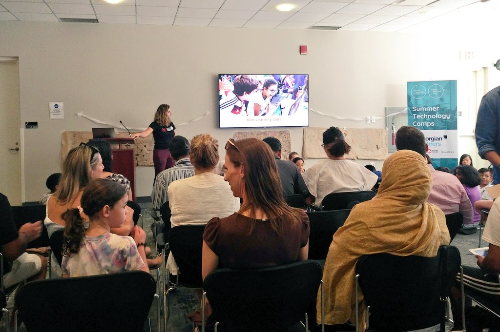 melsariffodeen's tweet image. #codetimegotime celebratory treats at this week's summer camp demo day 🆒It's just the best hearing kids' solutions to problems after working all week using tech to change the world 🖥🚀💪
