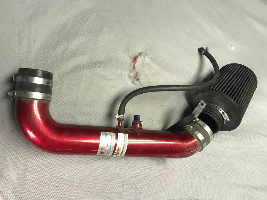 miatatweets's tweet photo. found this on CL & bought it so now to decide: do I paint it matte black, or silver, or polish it, or just leave it as-is since ITBs will replace it 🤔 opinion poll coming #becausecarparts #miata #vancouvermiatas #eunos #mx5 #roadster #craigslistfind #typhoonintake #coldairintake https://t.co/mOXi5YL0G8