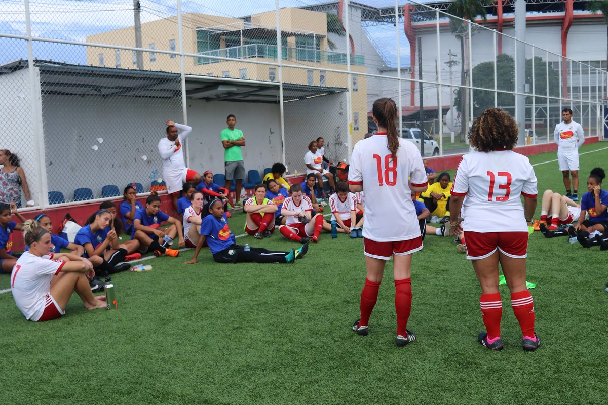crupanama's tweet photo. @aiasoccer este año trajo un equipo femenino conformado por chicas de Canadá, USA, Irlanda y Panamá quienes jugaron algunos partidos amistosos entre esos con @fepafut donde además de jugar fútbol se compartió valores y sobre el amor de Jesús #aiatours #aiasoccer #TodosSomosPanamá https://t.co/X1q6tFvHyk